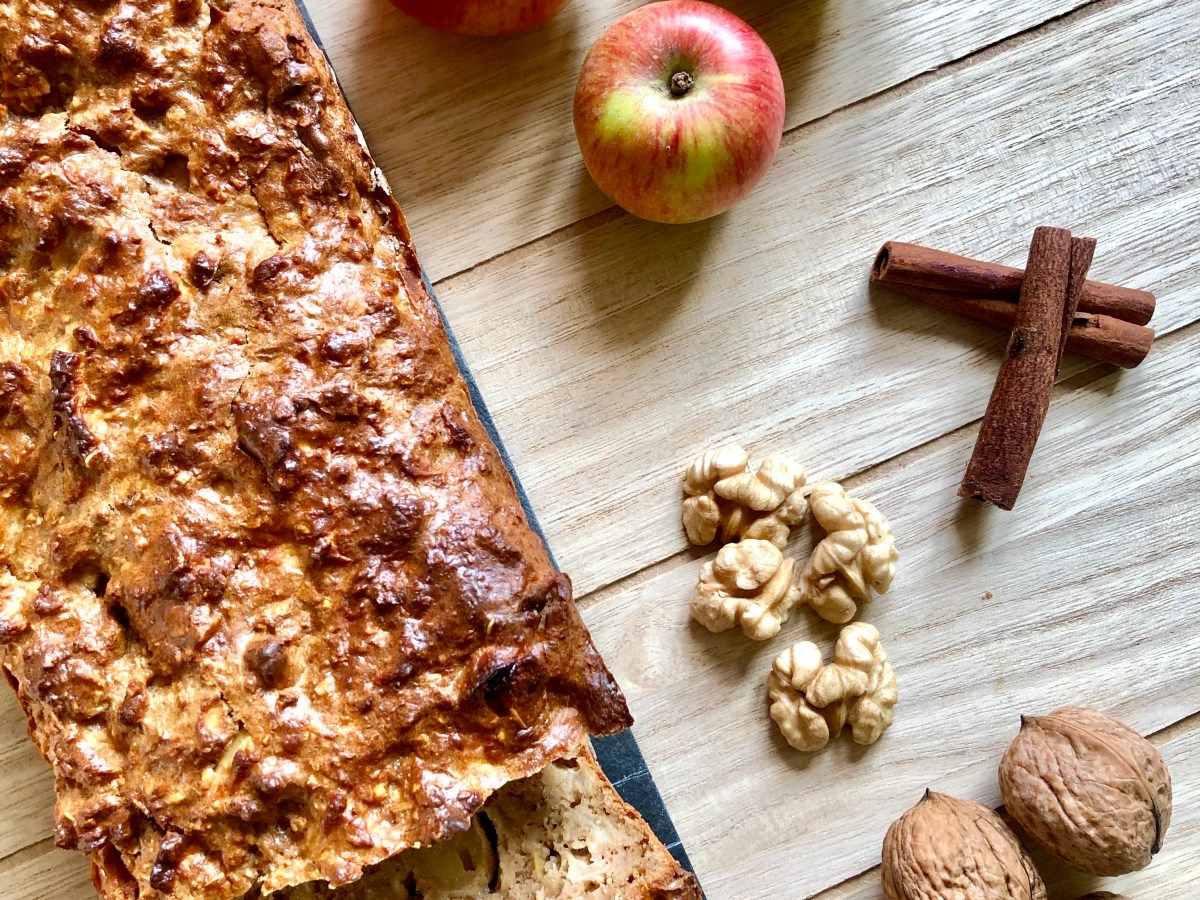CAKE POMME CANNELLE&nbsp;(BREAD)